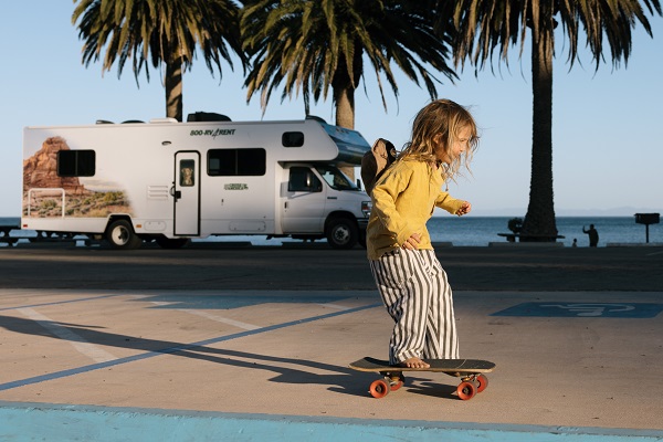 13 Road Trip Games to Keep Kids Entertained