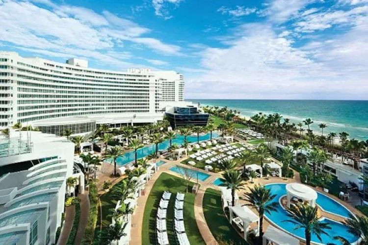 Chill Out in Miami's Coolest Pool
